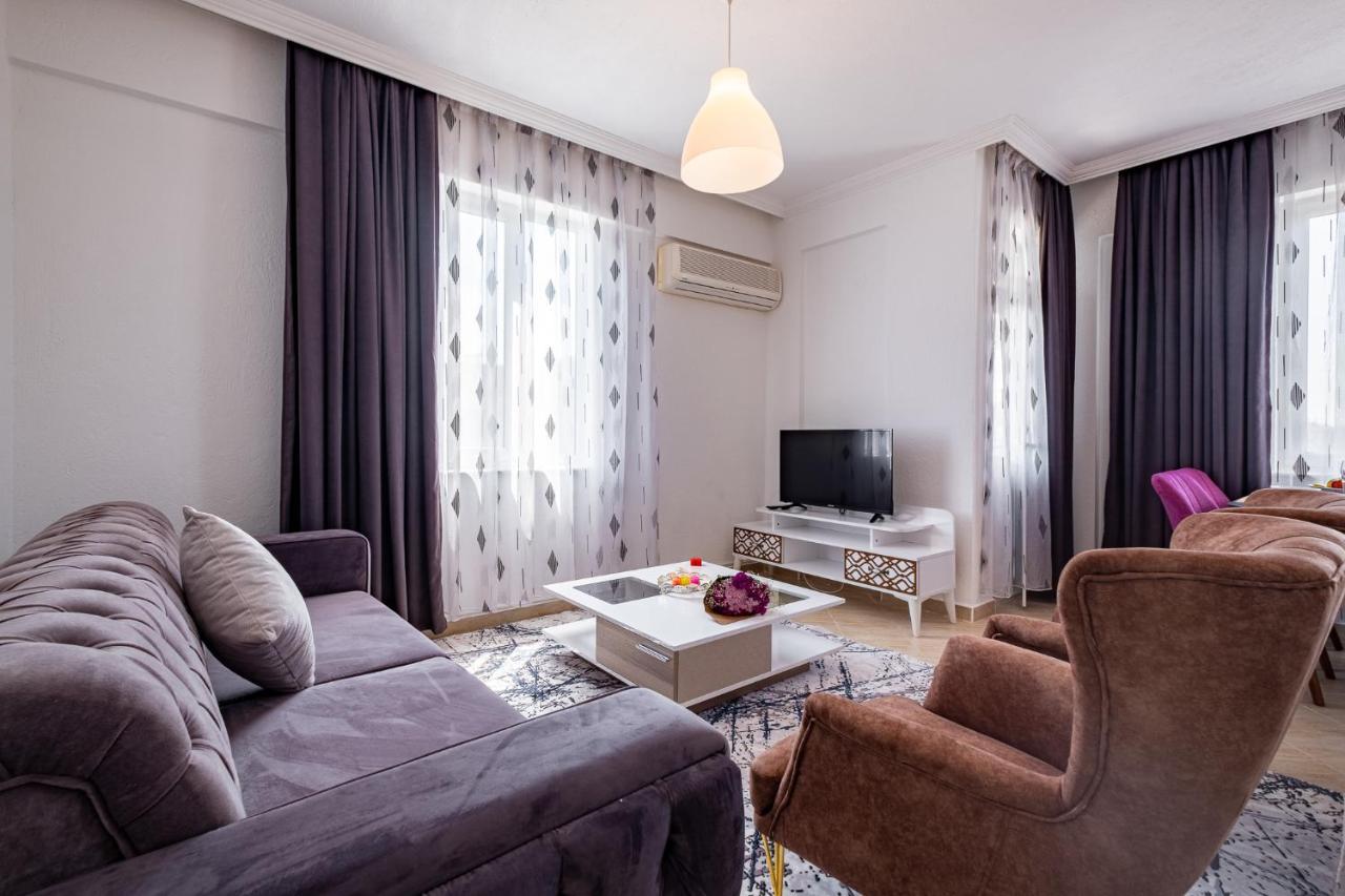 Assos Apart: Havuzlu Sitede Tamami Sizin 2 Oda 1 Salon Daire Belek